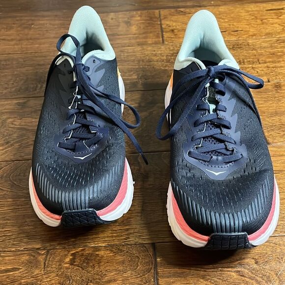 Hoka One One Clifton 7, size 10D (wide) - Picture 2 of 11